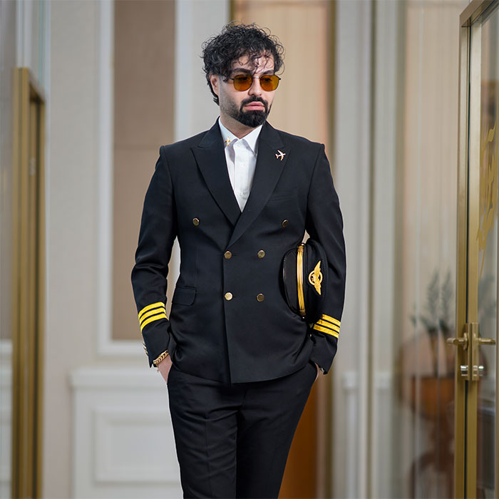 دکتر ماکان آریا پارسا خلبان و کارآفرین ایرانی