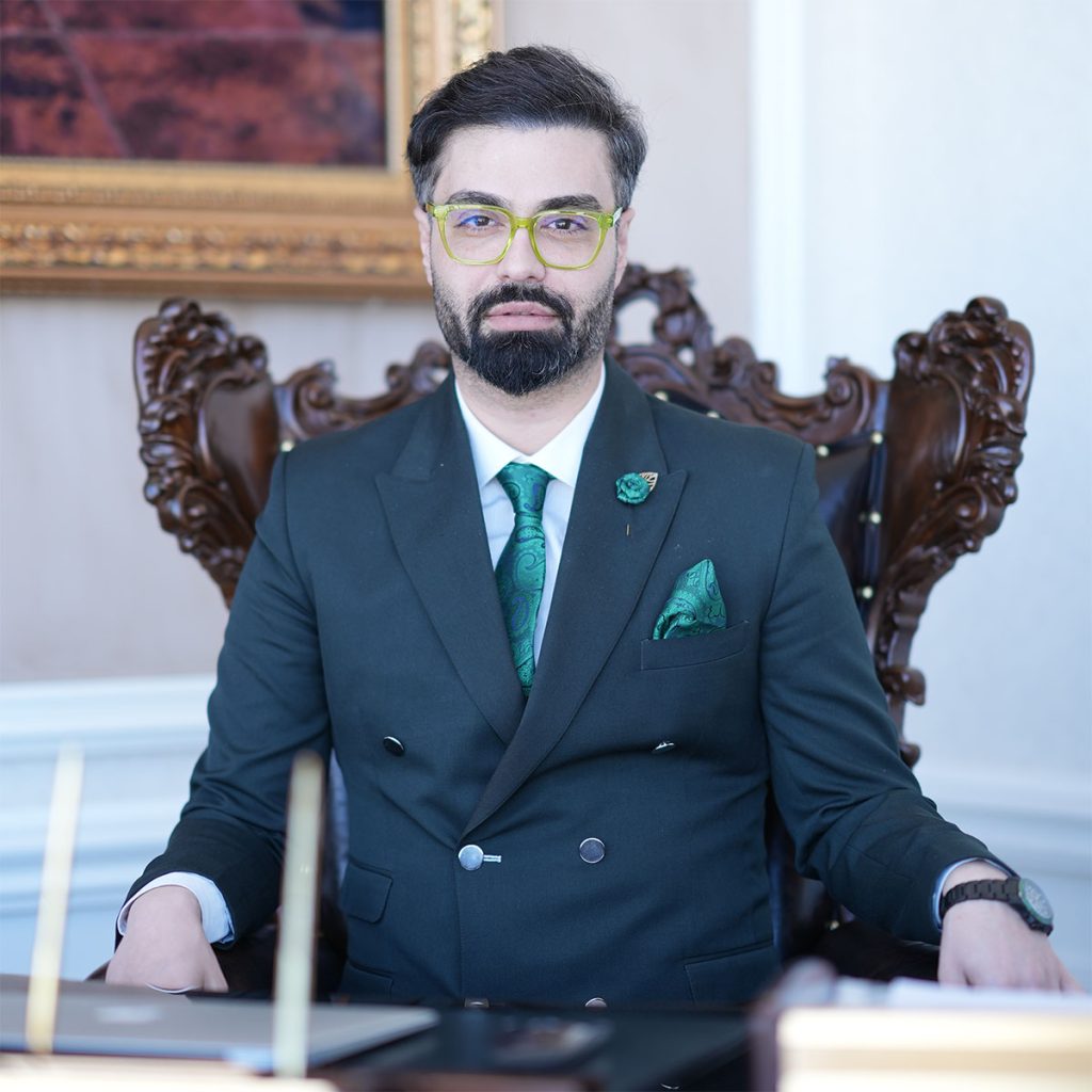 دکتر ماکان آریا پارسا