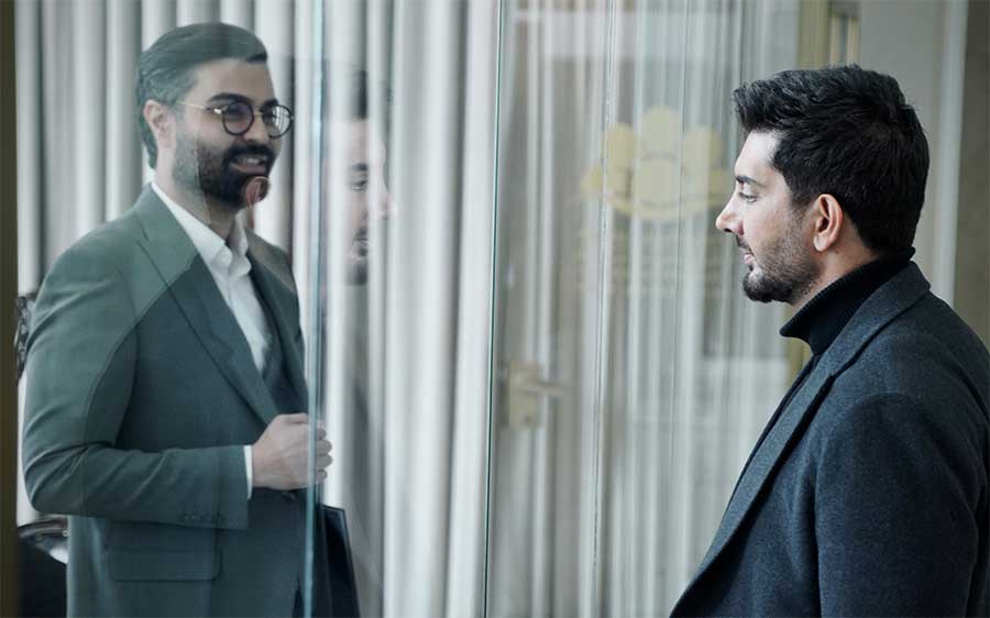 فرزاد فرزین وکیل خبره ای به نام ماکان آریا پارسا دارد