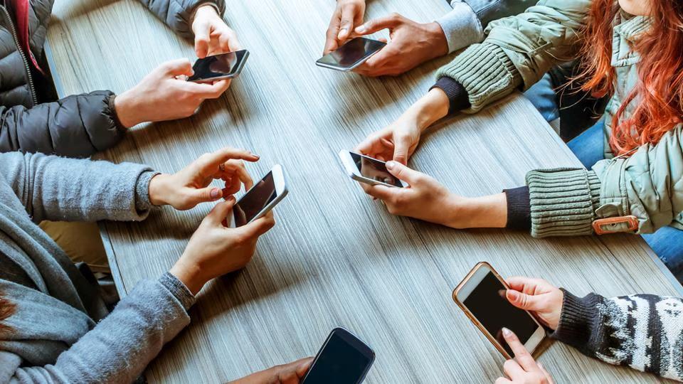 پیامدهای اعتیاد به فضای مجازی پیامدهای اعتیاد به فضای مجازی