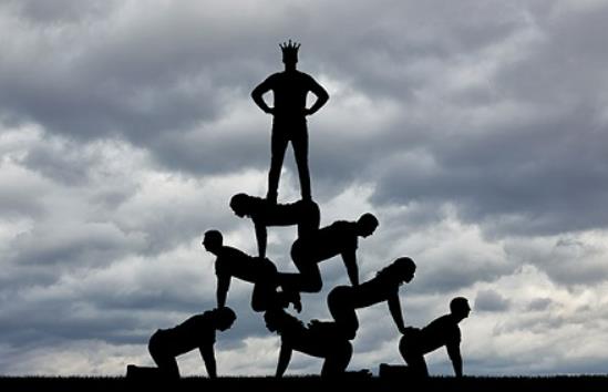 بازی های افراد خودشیفته بازی های افراد خودشیفته